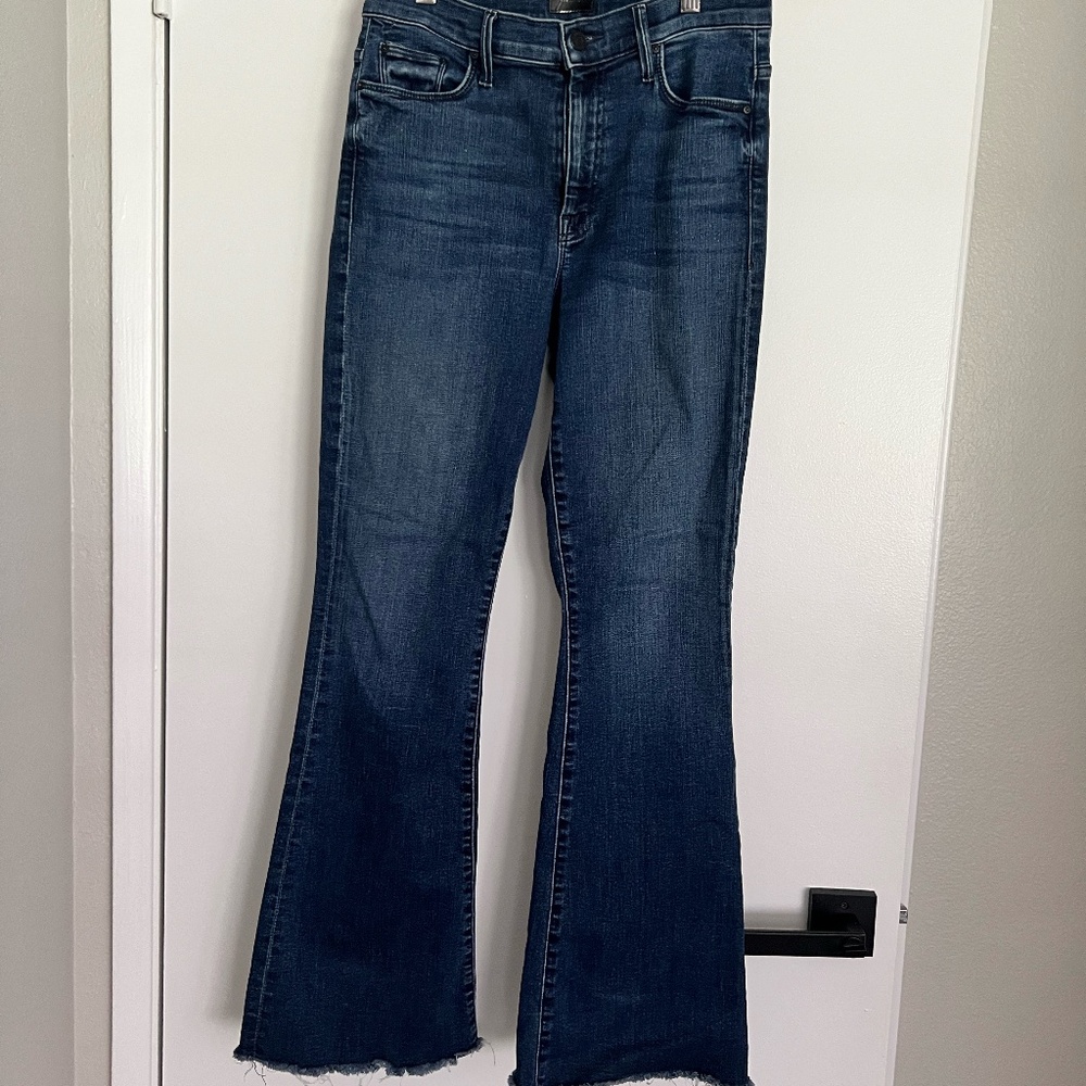 MOTHER Denim- Weekender Fray- Mint Condition Sz 28